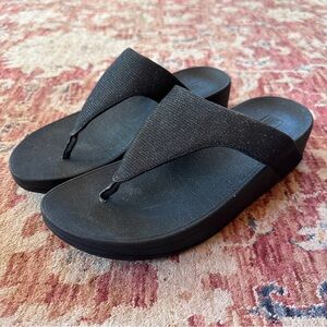 FITFLOP LOTTIE GLITZY FLIP FLOP BLACK SPARKLE SANDALS 7 (38) EXCELLENT